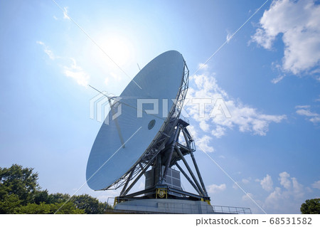 Space science education center parabolic antenna 68531582