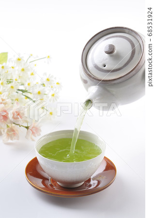Pour tea Pour tea 68531924
