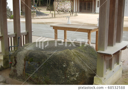 Dazaifu City Kamon Shrine 68532588