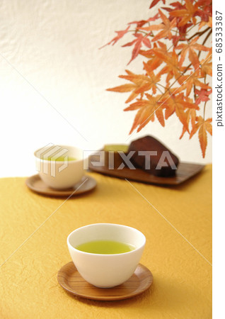 Tea Japanese sweets 68533387