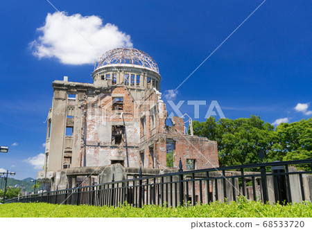 盂蘭盆節期間的原子彈圓頂（攝於8月14日），廣島縣廣島市 68533720