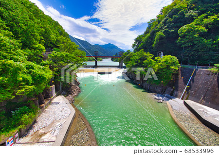 Summer Aimoto dam viewed from Aihonbashi Summer Aimoto dam viewed from Aihonbashi 68533996