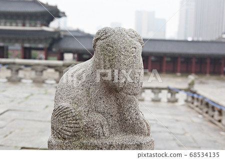 Stone statue Stone statue 68534135