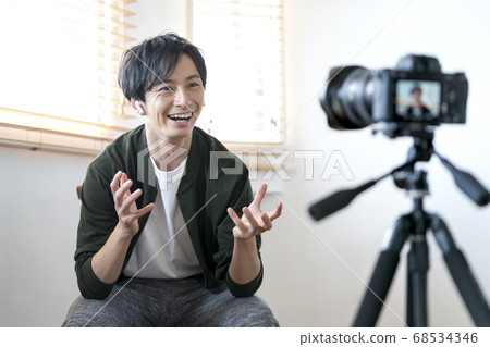 男子拍攝電影 68534346
