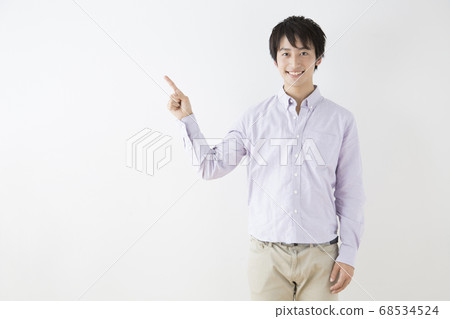 A man pointing at a finger 68534524