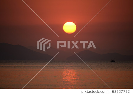 Dawn in the Seto Dawn in the Seto 68537752