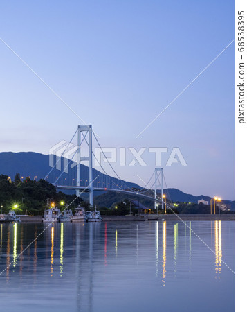 秋田大橋的夜景 68538395