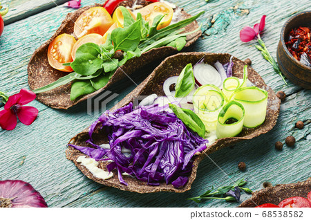 Vegetarian snack of tacos Vegetarian snack of tacos 68538582