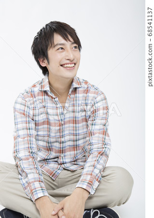 男性男性握緊 男性男性握緊 68541137