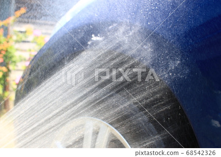 夏日洗車,閃閃發光 夏日洗車,閃閃發光 68542326