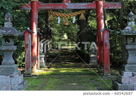 Torii of Ozen Shrine, Sadogashima Torii of Ozen Shrine, Sadogashima 68542687