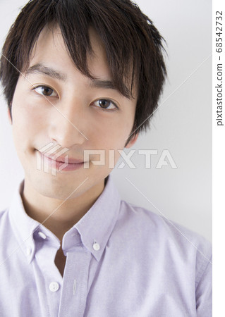 一個微笑的人 一個微笑的人 68542732