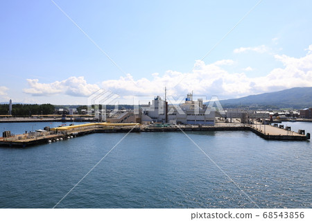 佐渡島與良津港輪渡碼頭 68543856