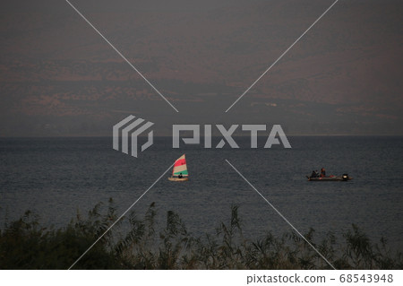 Lake Galilee 68543948