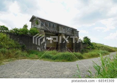 Iwahogi Sluice (old) 68545309