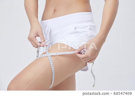 女模特減肥飲食概念材料 68547409