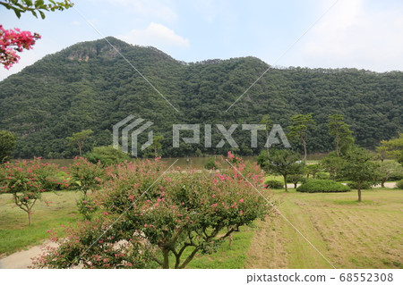 Byeongsan Seowon. Sokri Mountain. Exploration trail Byeongsan Seowon. Sokri Mountain. Exploration trail 68552308