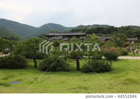 Byeongsan Seowon, Sangju-gun, Maekmun-dong, Solbat 68552884