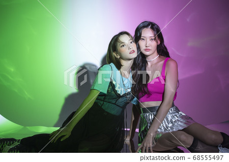 Beauty,fashion,woman 68555497