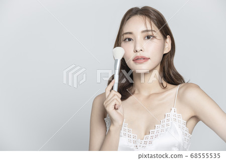 Beauty,woman,white 68555535