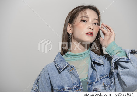 Beauty,fashion,woman 68555634