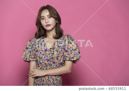 Beauty,pink,woman 68555911