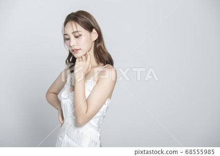 Beauty,woman,white 68555985