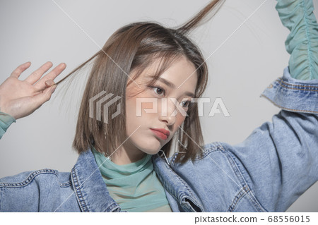 Beauty,fashion,woman 68556015