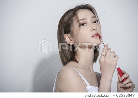 Beauty,woman,white 68556047