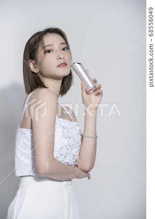 美女,女人,白 美女,女人,白 68556049