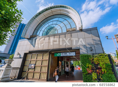 俯瞰四谷站(Yo町出口)的日本東京城市景觀 俯瞰四谷站(Yo町出口)的日本東京城市景觀 68558862