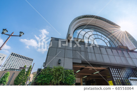 俯瞰四谷站（Yo町出口）的日本東京城市景觀 68558864