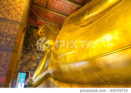 Giant Buddha in Bangkok 68559733