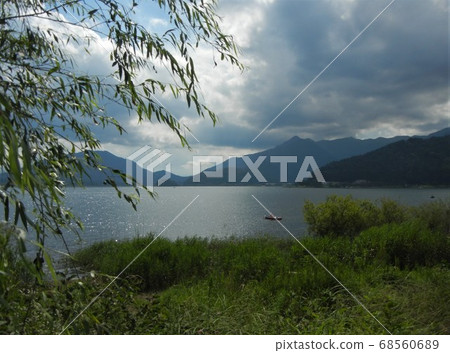 日本美麗的湖景：富士五湖之一的河口湖 68560689