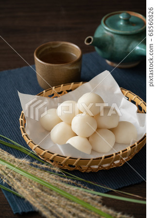 Tsukimi dumplings Tsukimi dumplings 68560826