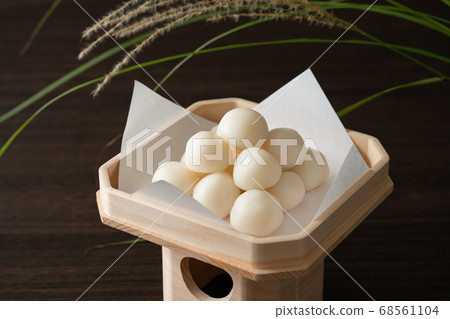 Tsukimi dumplings Tsukimi dumplings 68561104