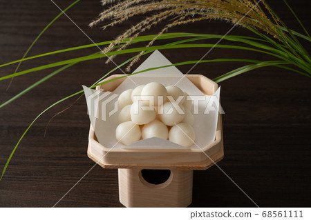 Tsukimi dumplings 68561111