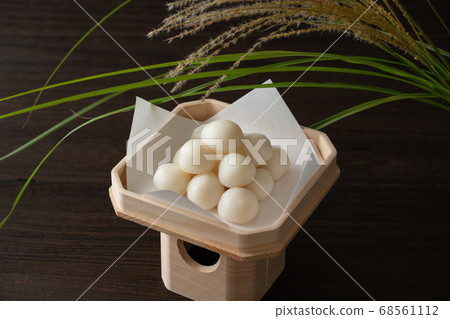 Tsukimi dumplings Tsukimi dumplings 68561112