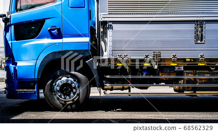 [Logistics] Side view of blue heavy truck transportation industry 68562329