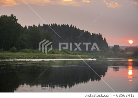 Sunset on Chusovaya river Sunset on Chusovaya river 68562412