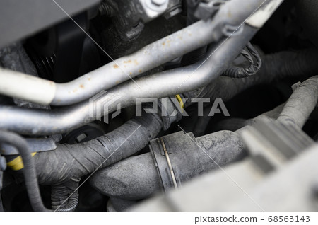 檢查汽車引擎室（洩漏） 68563143