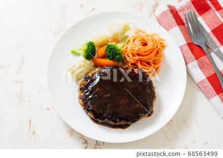 hamburger   68563499