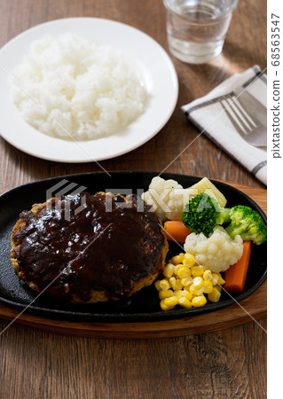 hamburger hamburger 68563547