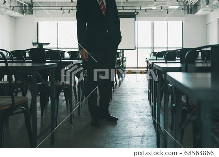 Seminar venue Men in their 50s 68563866