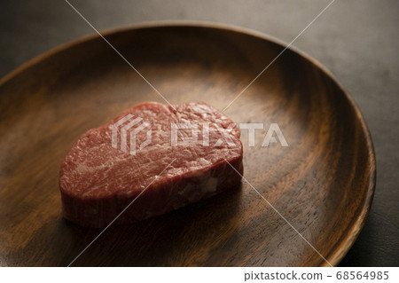 相思板生牛肉牛排 相思板生牛肉牛排 68564985