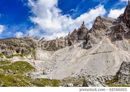 View from the three peaks of Lavaredo in the 68566083