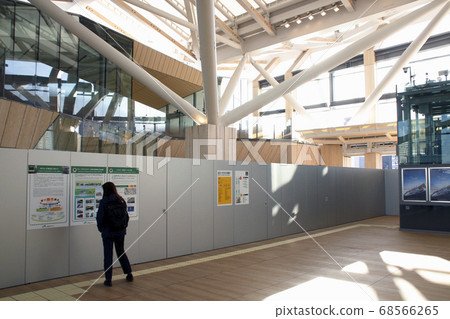 Takanawa Gateway Station (Shinagawa Station) under construction 68566265