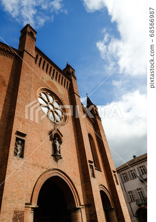 Saint Lawrence cathedral of Alba 68566987