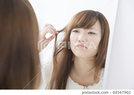 頭髮受損 68567902