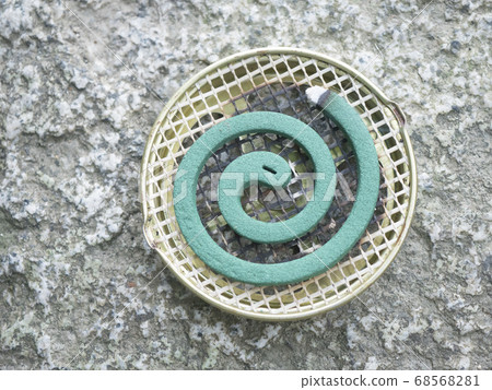 Insect-repellent mosquito coil that is active outdoors in summer Insect-repellent mosquito coil that is active outdoors in summer 68568281